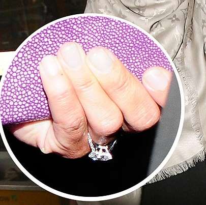 Photo : Mme Lampard et sa bague