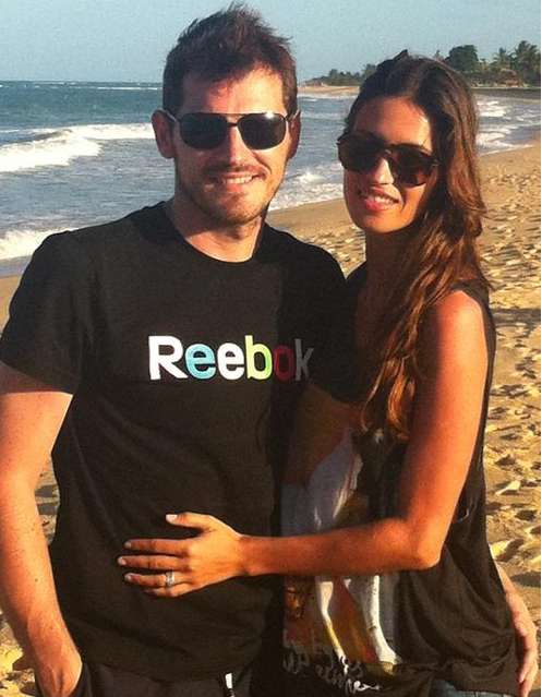 Photo : Casillas et Sara Carbonero au Brésil