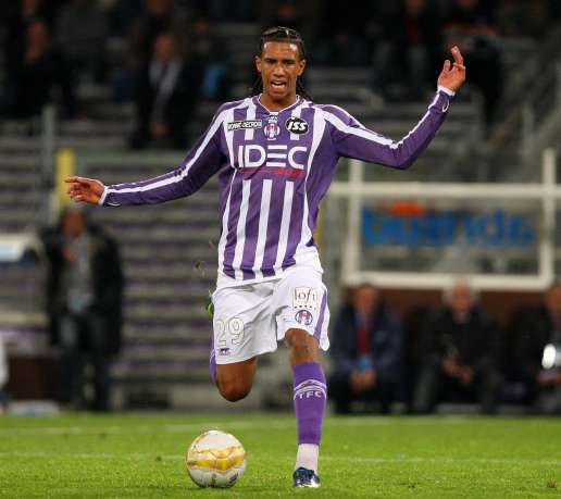 Tout le monde veut Etienne Capoue