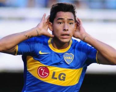 Après Kiko Femenia, Araujo au Barça ?