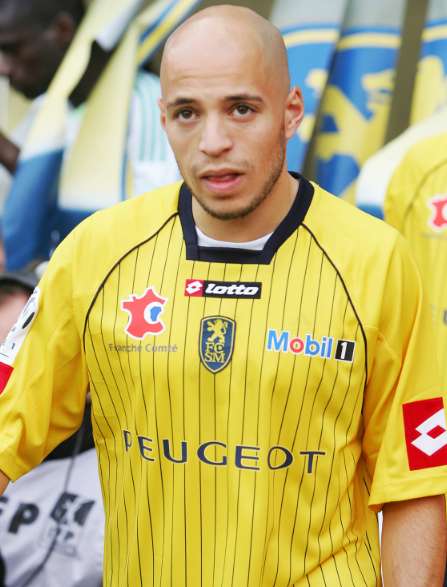 Dans le saloon de Yassin Mikari