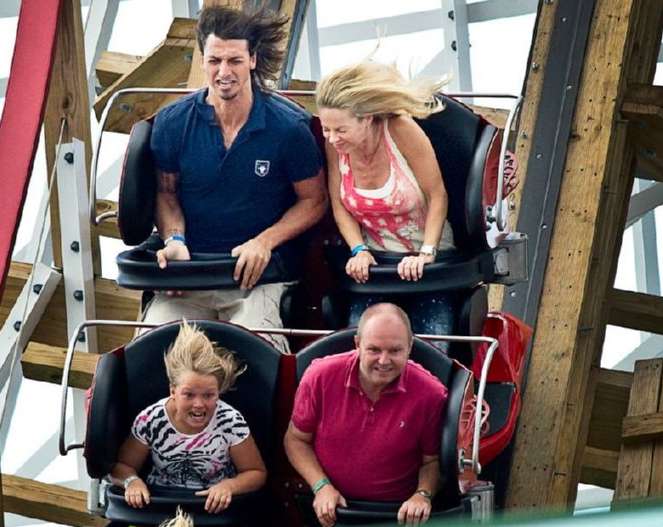 Photo : Zlatan dans un parc d&rsquo;attraction