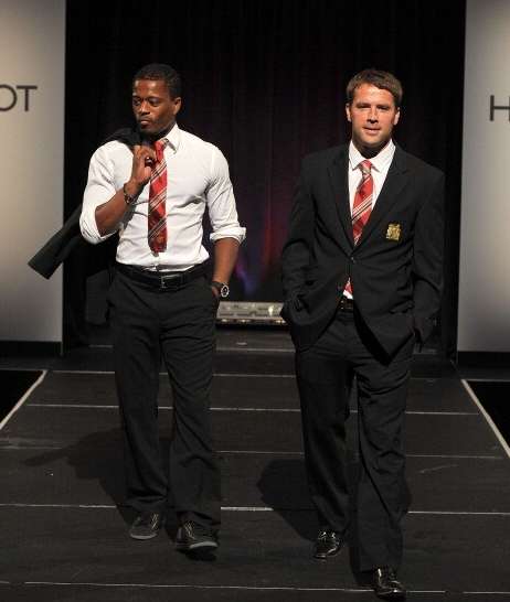 Photo : Evra et Owen défilent