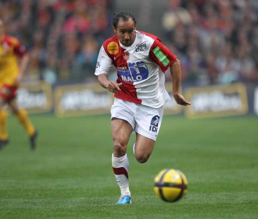Bruno Grougi prolonge à Brest