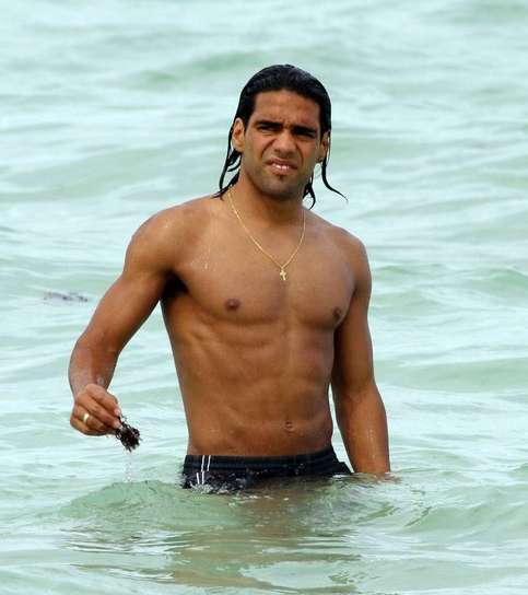 Photo: Falcao sort de l&rsquo;eau