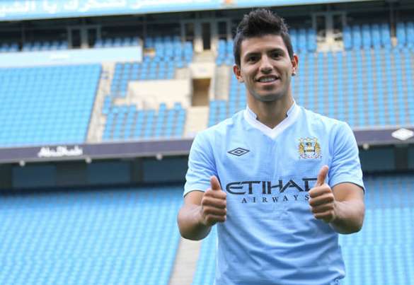 Photo : Agüero à City