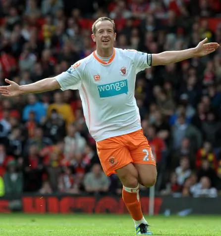 Charlie Adam se fait laver son maillot
