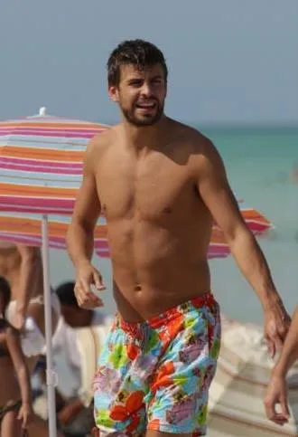 Photo: Piqué enfin seul