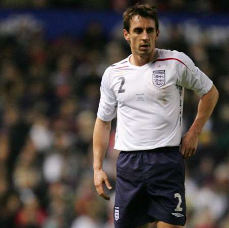 Neville balance sur les sélectionneurs