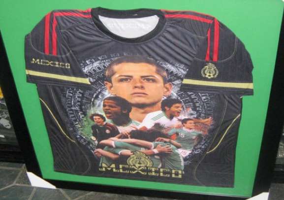Photo : Hommage à Chicharito