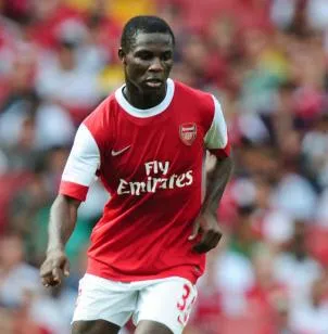 Frimpong vend des t-shirts