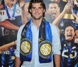 L’Inter signe Poli