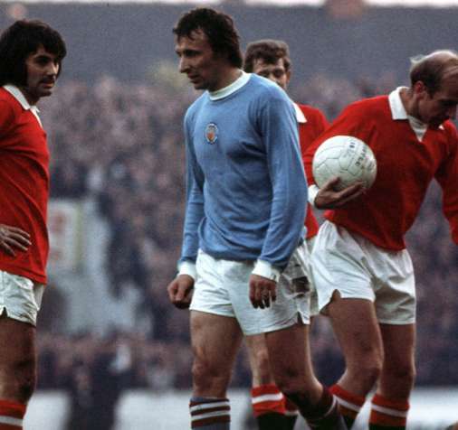 Summerbee voit City champion