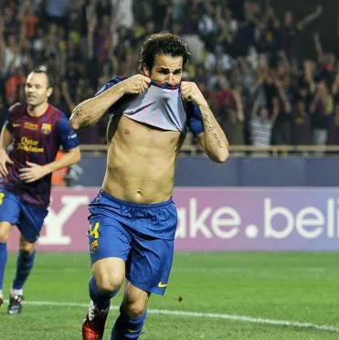 Fabregas taille Arsenal