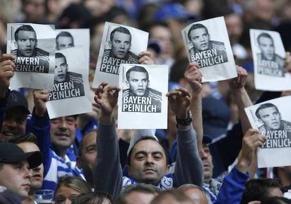 Photo : Neuer chahuté
