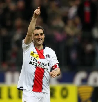 Pauleta encense Vitor Pereira