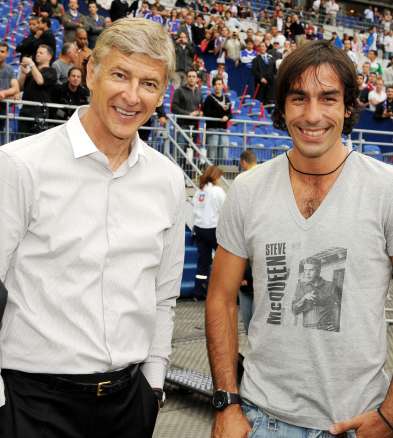 Pirès : “Wenger ira au bout”