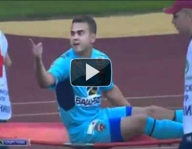 Vidéo : Akinfeev énervé