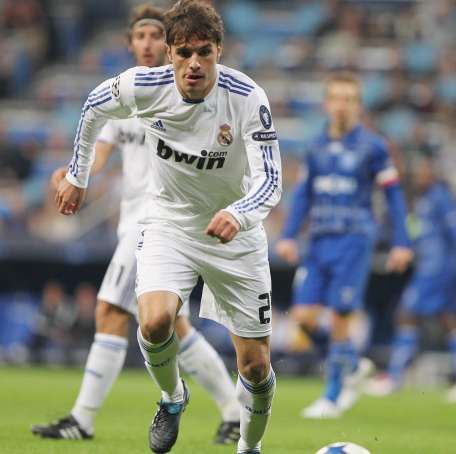 Pedro Leon, 2 millions par match