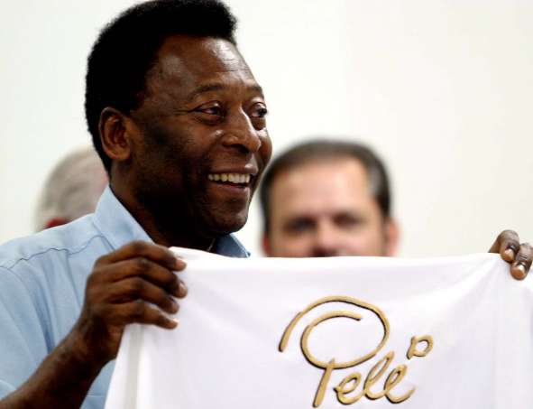 Santos veut refaire jouer Pelé