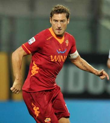 Totti court vers le derby