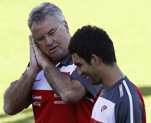 Photo: Hiddink a besoin de sommeil