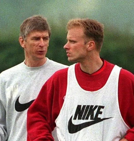 Bergkamp inquiet pour Arsenal