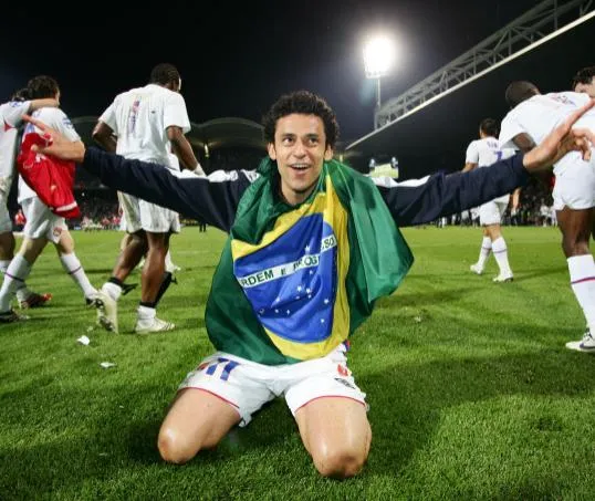 Fred plante un triplé