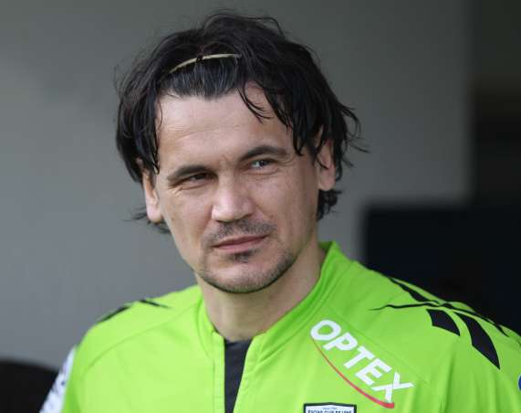 Runje s&rsquo;entête