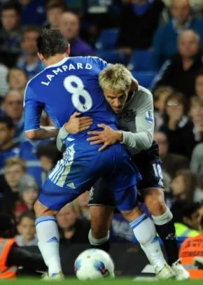 Photo: Lampard et Neville se font un câlin