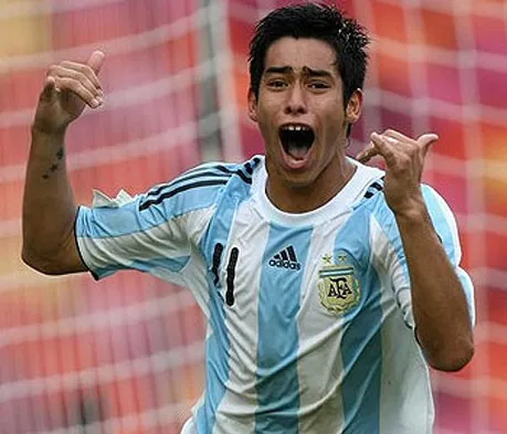 Araujo plutôt que Tévez ?