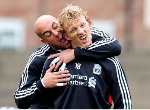 Photo : Reina mange Kuyt