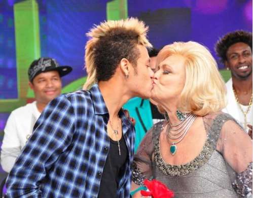 Photo : Neymar aime les cougars