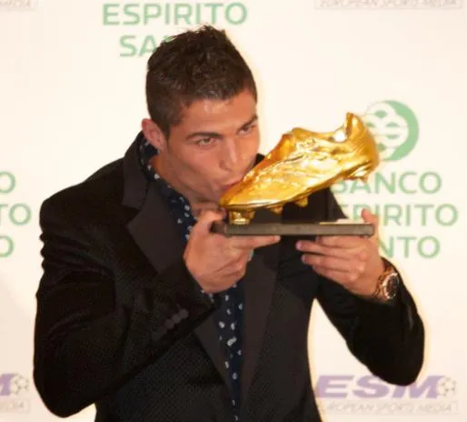 Cristiano vise Ronaldo