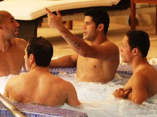 Photo : Hulk dans le jacuzzi