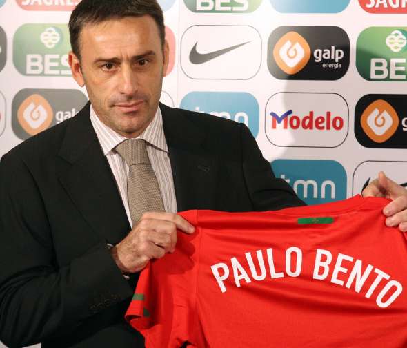 Paulo Bento se paye Carvalho