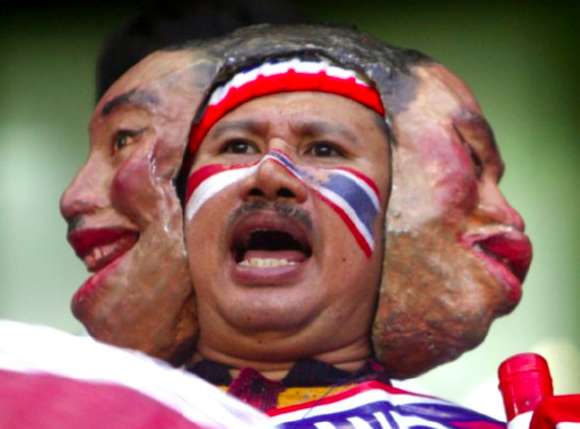 Photo : Le supporter à trois têtes