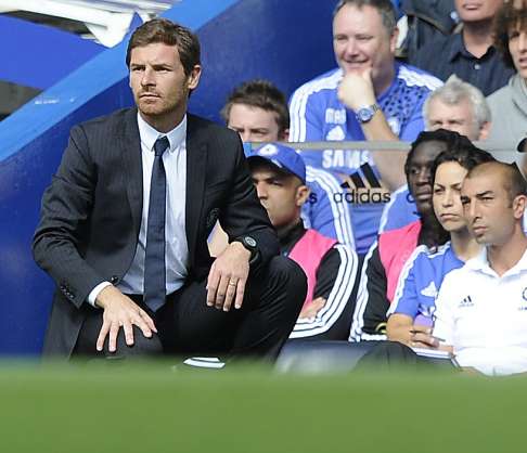 Villas Boas soutient Stuart Pearce