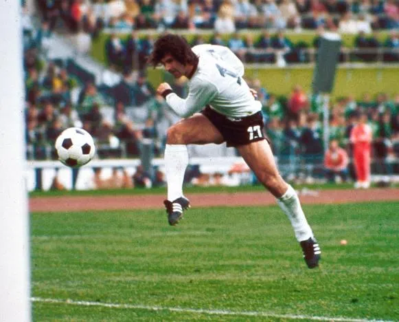 Müller : Gomez peut battre mon record