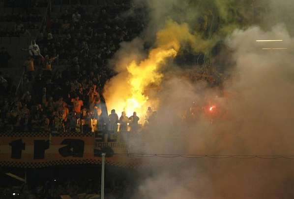 Photo : Dresde fout le feu à Dortmund