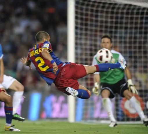 Alves répond aux critiques