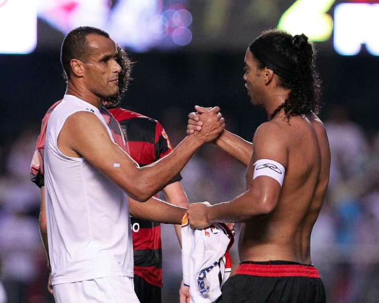 Rivaldo n’arrête toujours pas