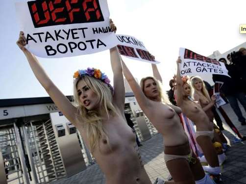 Photo : Protestation topless
