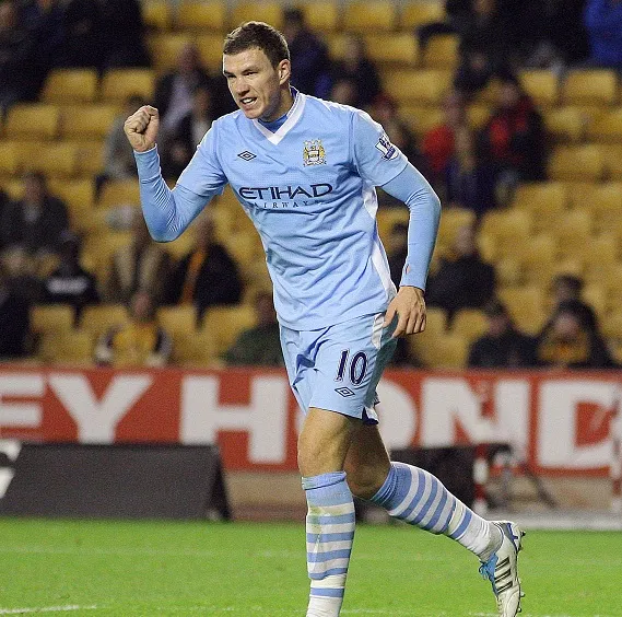 Dzeko ne quittera pas City