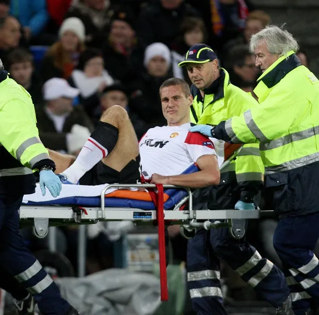 Vidic out pour la saison