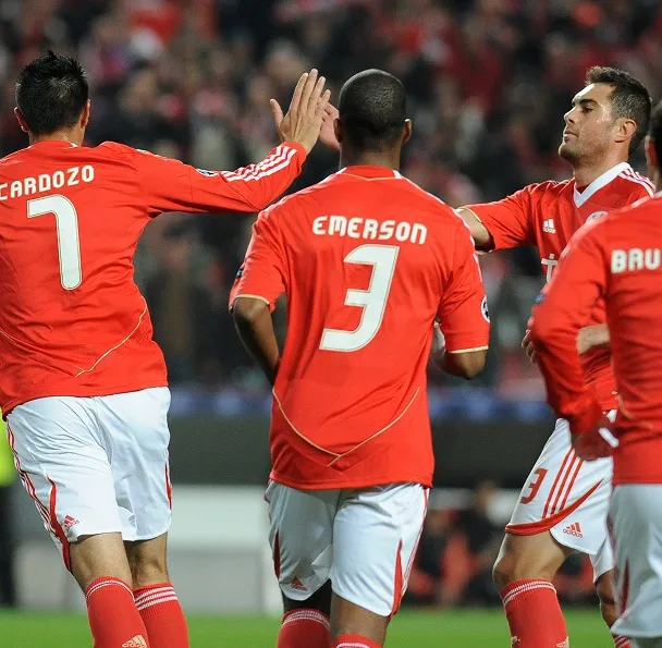 Benfica ne lâche plus Porto