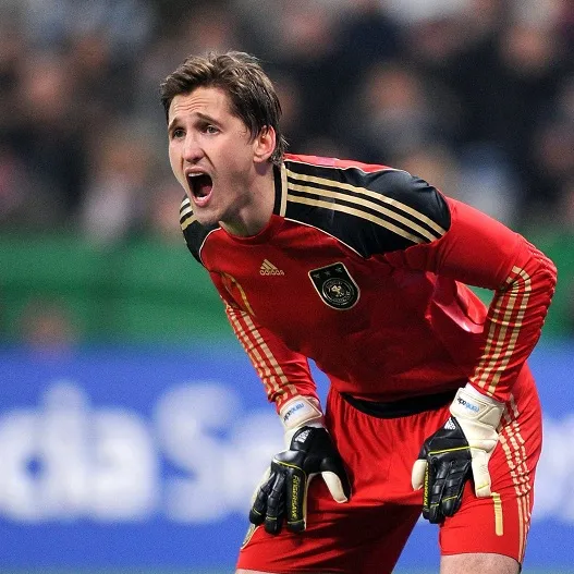 Adler négocie avec Hambourg