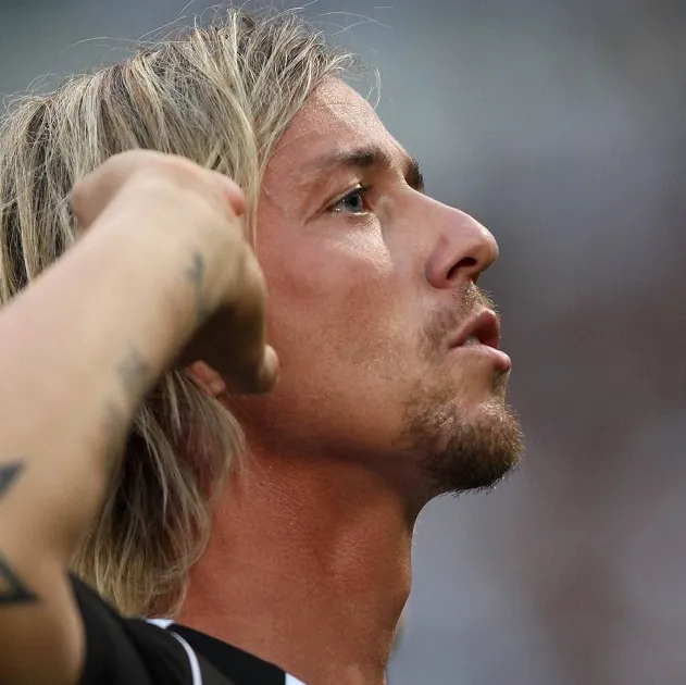 Galatasaray: Guti encourage Reyes