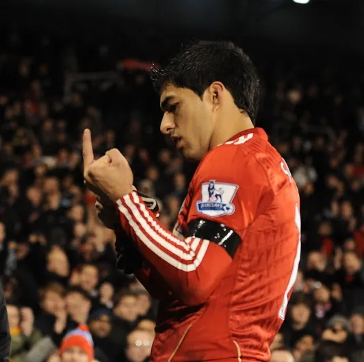 Affaire Evra: Dalglish défendra Suarez