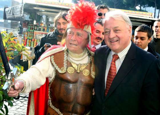 Photo : DiBenedetto apprend l’histoire